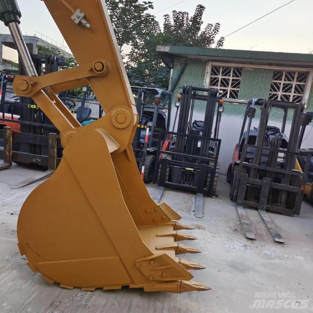 CAT 330 D Εκσκαφείς με ερπύστριες