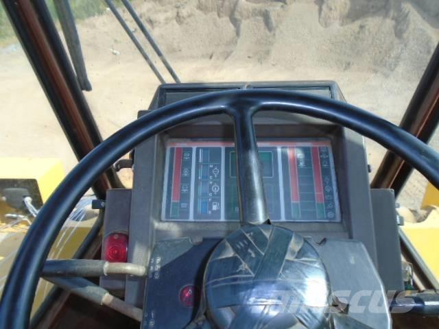 Komatsu WA 250 Φορτωτές με λάστιχα (Τροχοφόροι)