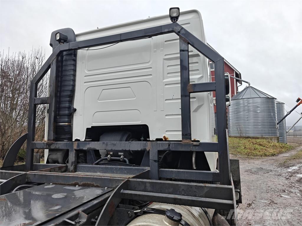 Volvo FH 12 Φορτηγά μεταφοράς δασικών μηχανημάτων