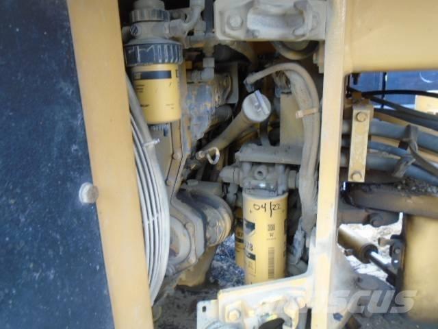 CAT CB 634 C Οδοστρωτήρες διπλού κυλίνδρου