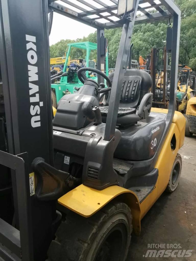 Komatsu 30 Τηλεσκοπικοί ανυψωτές