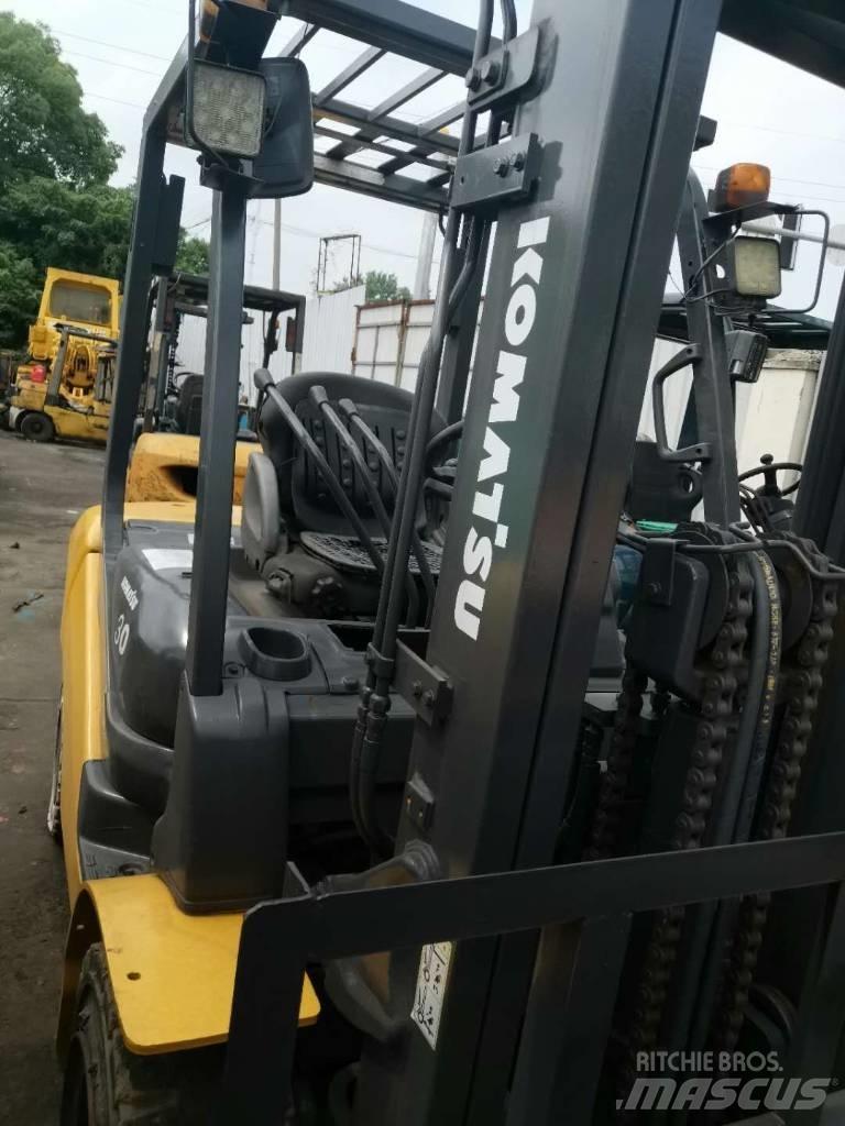 Komatsu 30 Τηλεσκοπικοί ανυψωτές