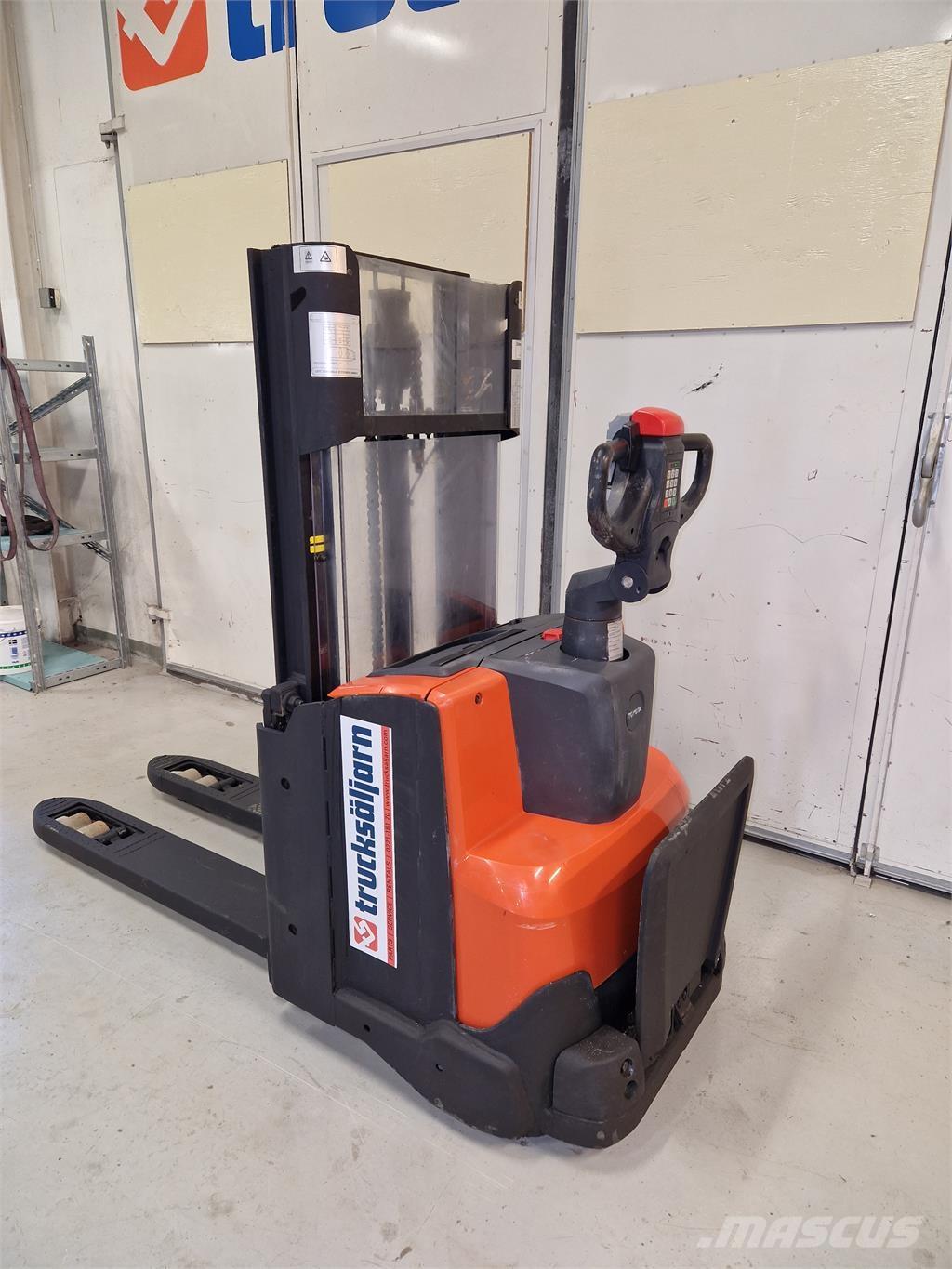 Toyota SWE200D Ηλεκτρικά παλετοφόρα με ιστό