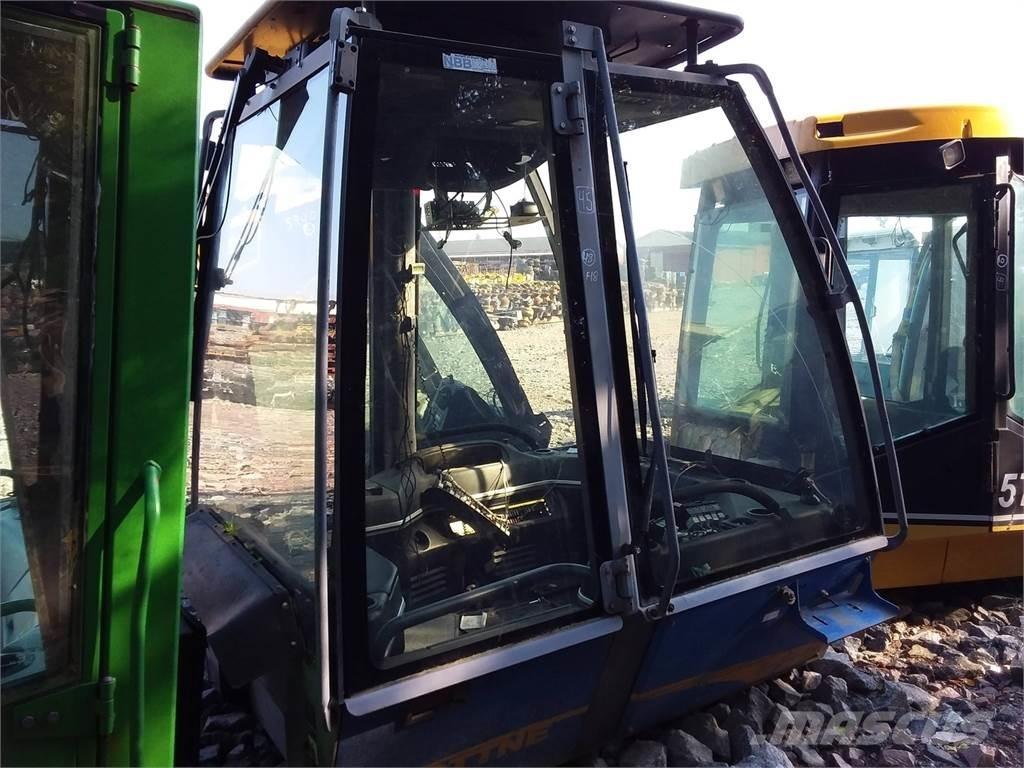 Rottne F18 Καμπίνες και εσωτερικό