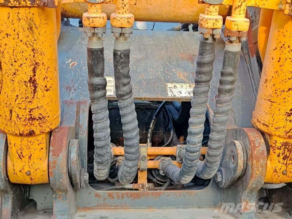 Hyundai R300LC-9S Εκσκαφείς με ερπύστριες
