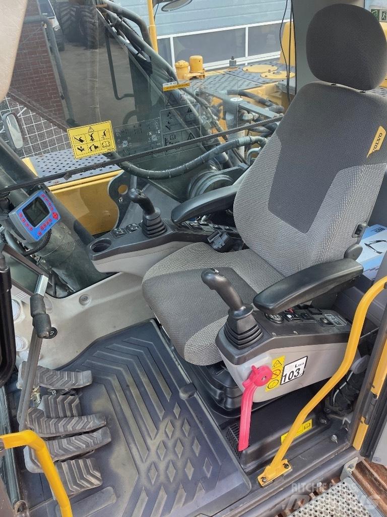 Volvo EC250DL Εκσκαφείς με ερπύστριες