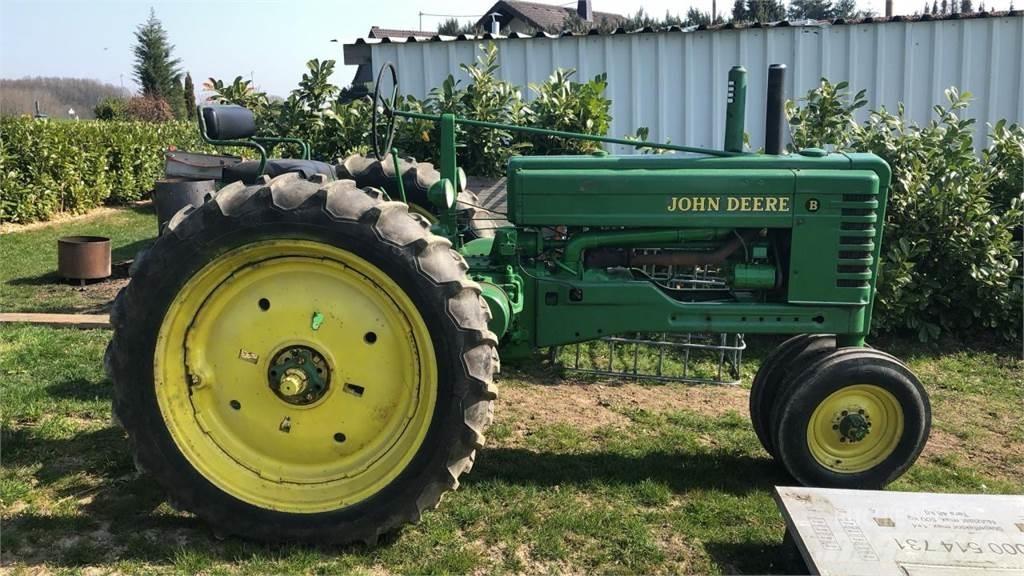 John Deere Model B Τρακτέρ