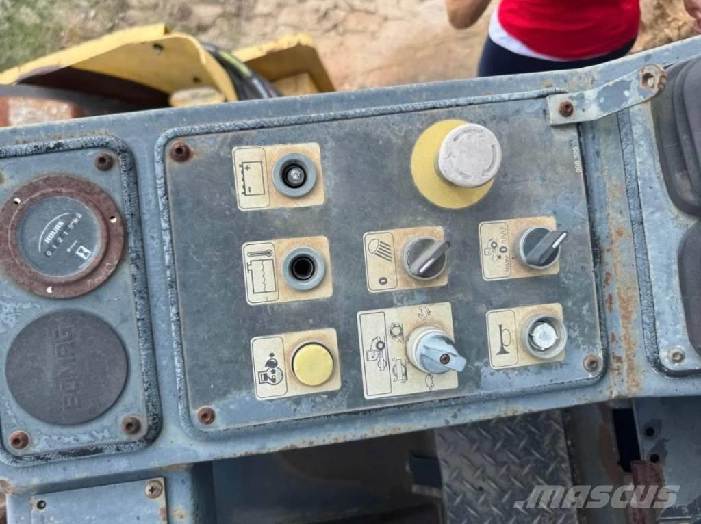 Bomag BW 211 P D-3 Οδοστρωτήρες μονού κυλίνδρου