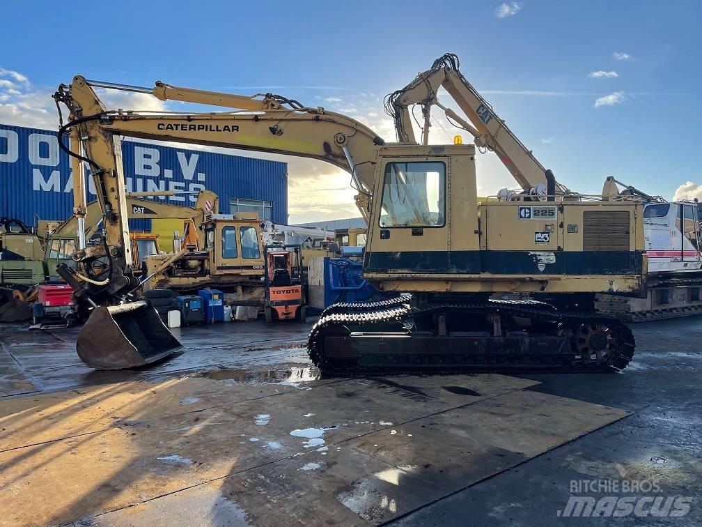 CAT 225 Εκσκαφείς με ερπύστριες
