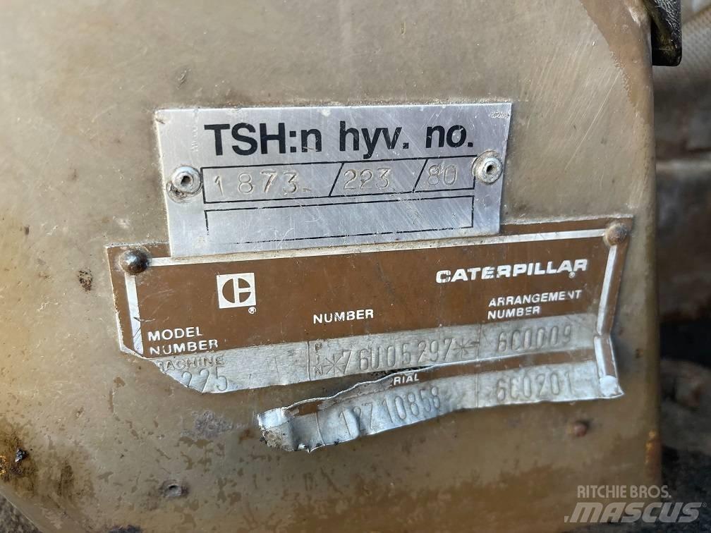 CAT 225 Εκσκαφείς με ερπύστριες