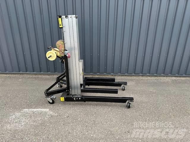 Rees Lift SML3,3 Άλλοι ανυψωτήρες και πλατφόρμες