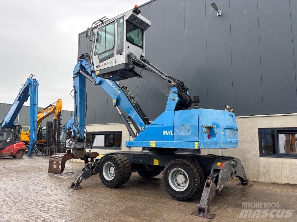 Fuchs MHL 320 D Βιομηχανικά μηχανήματα διαχείρισης αποβλήτων