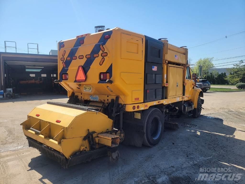 International 4700 Φορτηγά σκούπες