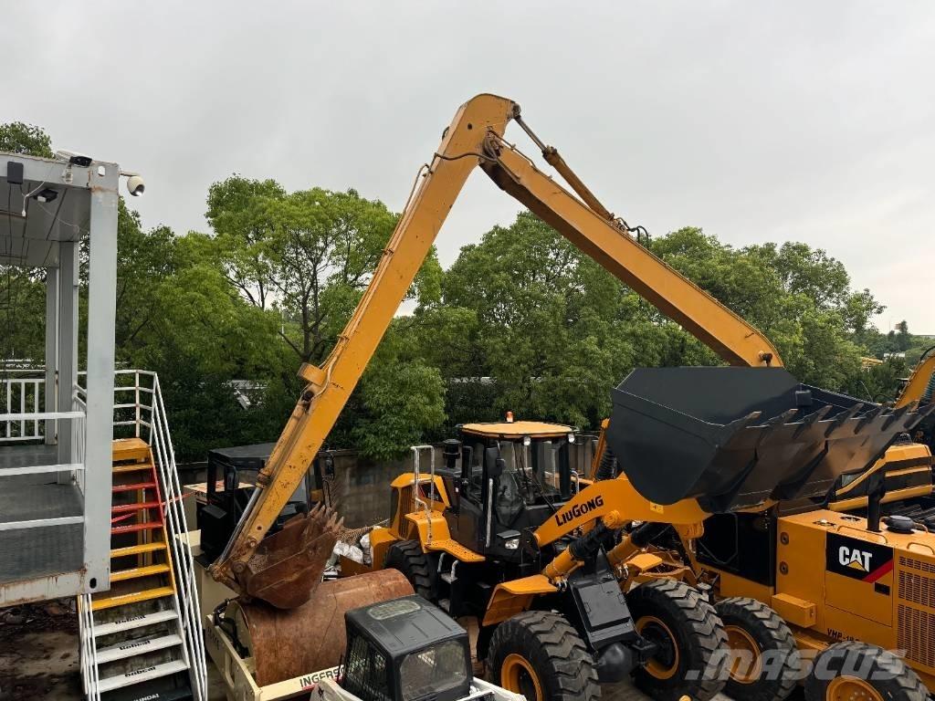 CAT 320 B Αμφίβιοι εκσκαφείς