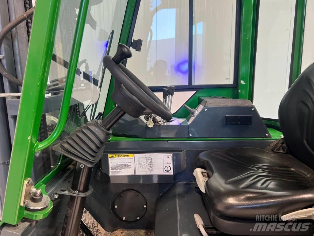 Combilift CBE2500 Ανυψωτικά στενών δρόμων 4 κατευθύνσεων