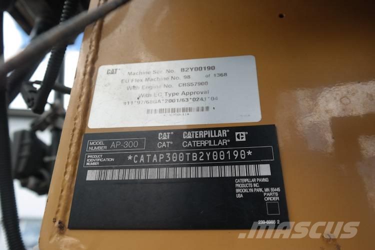 CAT AP 300 Επίστρωση ασφάλτου