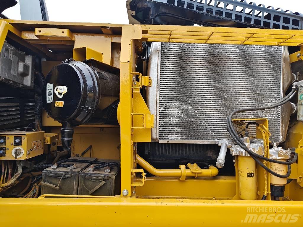 CAT 330 D2 L Εκσκαφείς με ερπύστριες