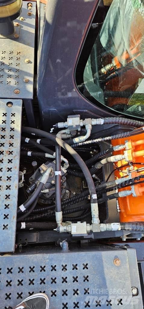 Doosan DX 225 Εκσκαφείς με ερπύστριες