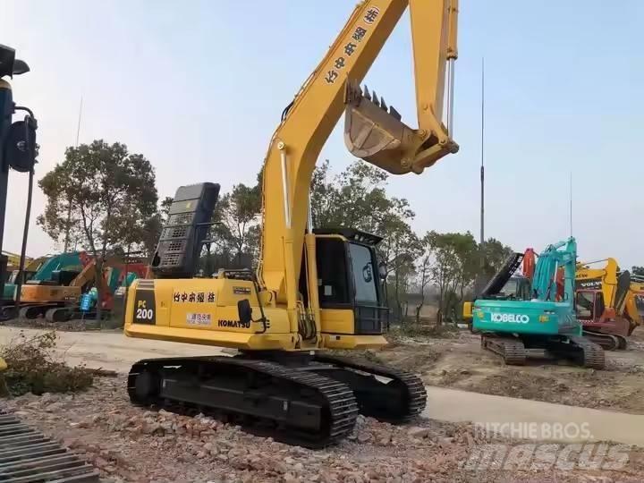 Komatsu PC200-8 Εκσκαφείς με ερπύστριες