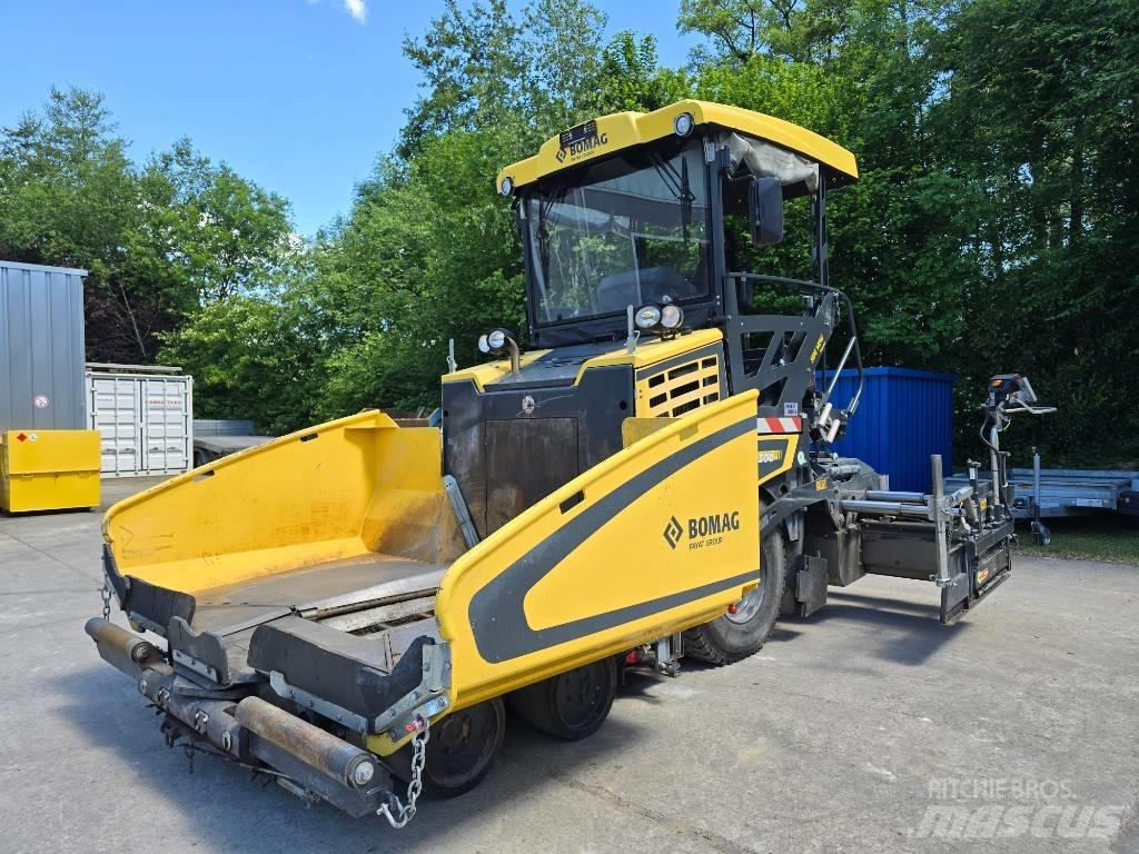 Bomag BF 300 P-2 Επίστρωση ασφάλτου