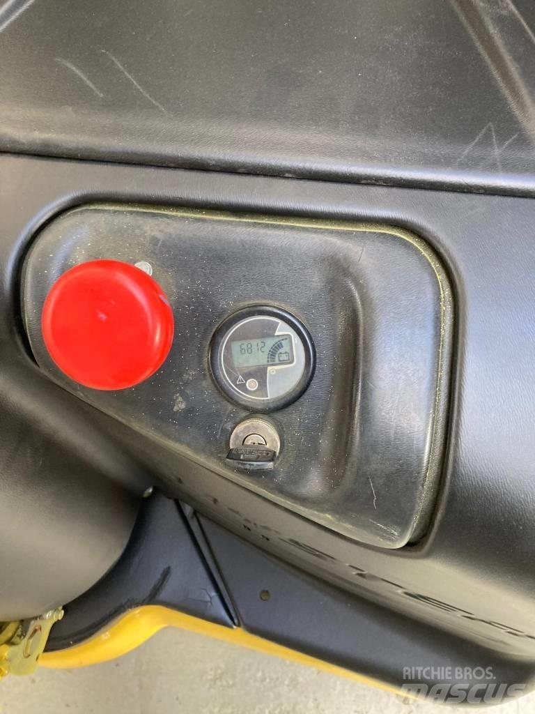 Hyster S 1.6 Παλετοφόρα πεζού χειριστή με ιστό