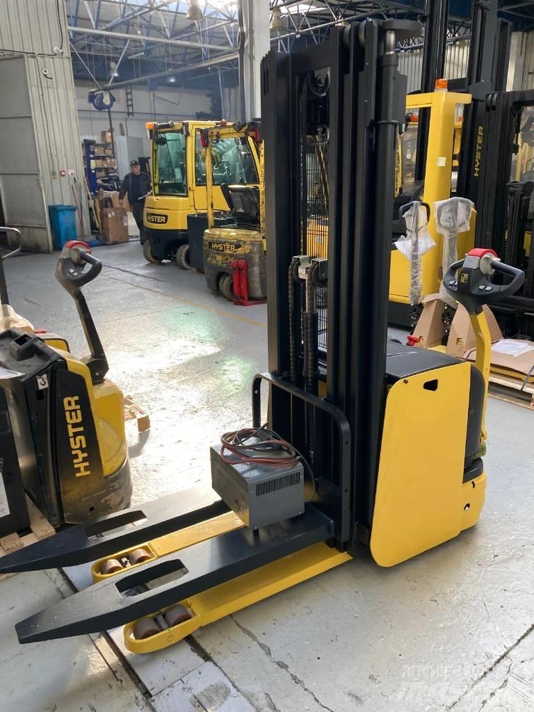 Hyster S 1.6 Παλετοφόρα πεζού χειριστή με ιστό