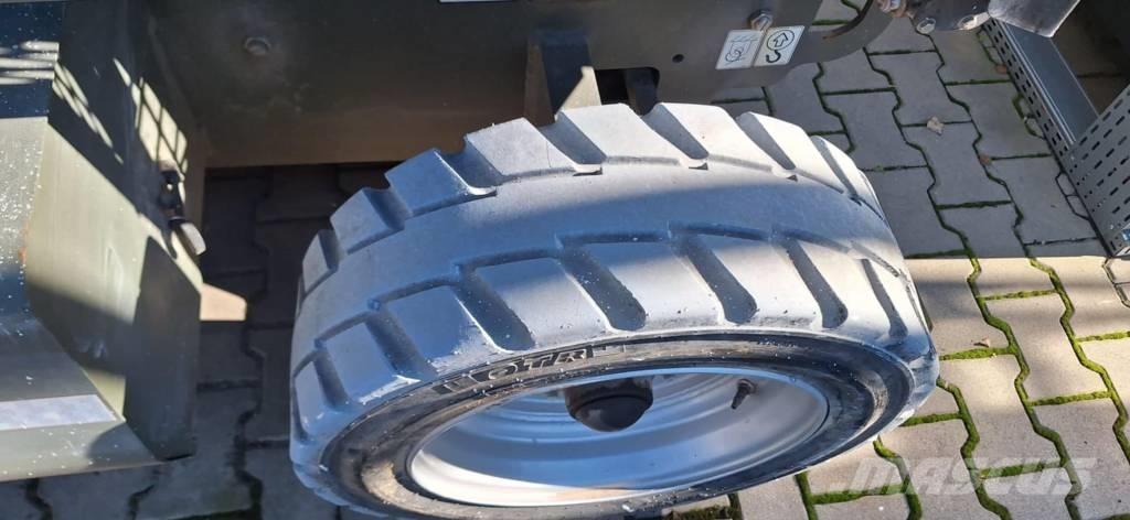 JLG M 3369 Ανυψωτήρες ψαλιδωτής άρθρωσης