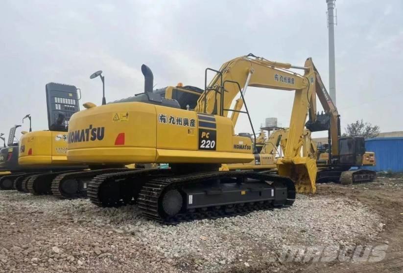 Komatsu 220-8K Εκσκαφείς με ερπύστριες