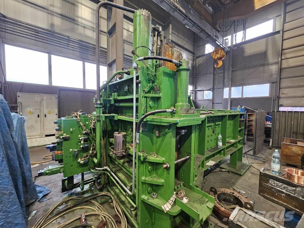  Henschel 30 x 30 Βιομηχανικοί δεματοποιητές