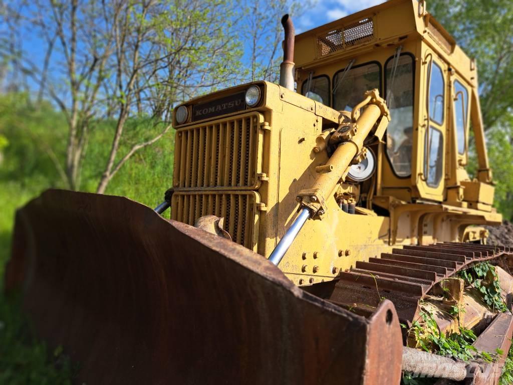 Komatsu D85A Μπουλντόζες με ερπύστριες