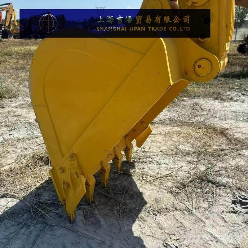 Komatsu PC 210 Εκσκαφείς με ερπύστριες