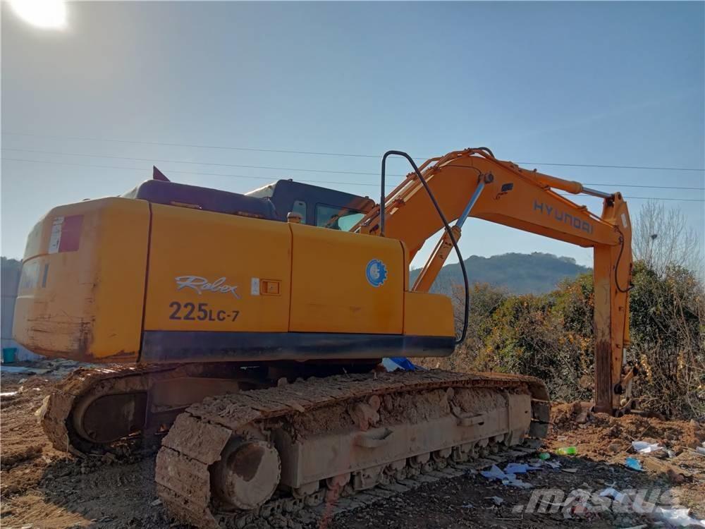 Hyundai R225LC-7 Εκσκαφείς με ερπύστριες