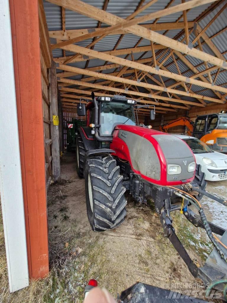 Valtra T 151 hitchec Τρακτέρ