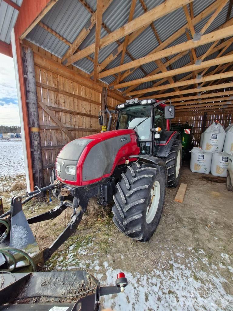Valtra T 151 hitchec Τρακτέρ