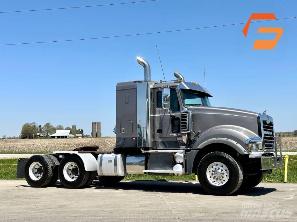Mack Titan TD 713 Φορτηγά Σασί