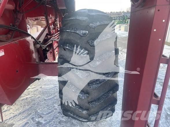 Case IH 1680 Θεριζοαλωνιστικές μηχανές