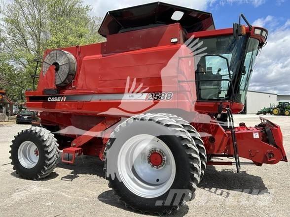 Case IH 2588 Θεριζοαλωνιστικές μηχανές