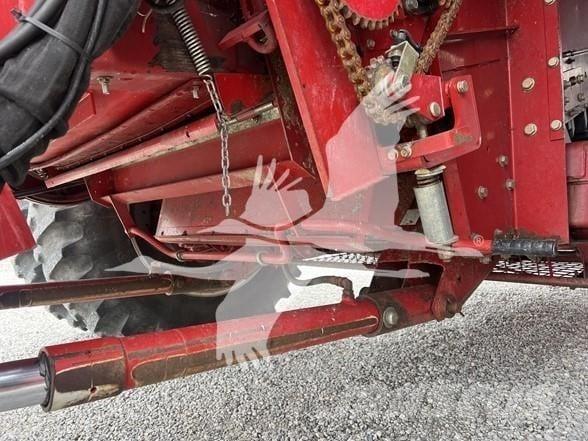 Case IH 2588 Θεριζοαλωνιστικές μηχανές