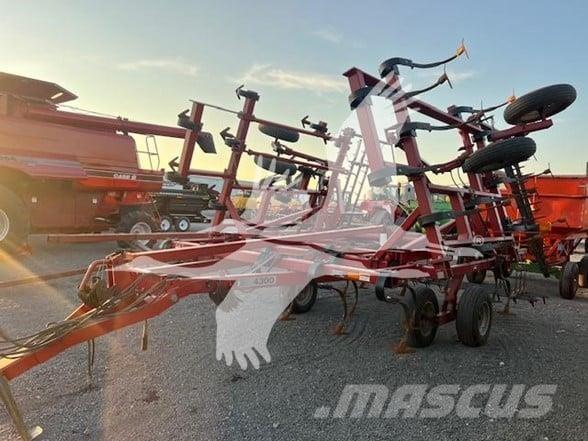 Case IH 4300 Καλλιεργητές - Ρίπερ