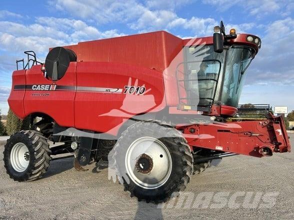 Case IH 7010 Θεριζοαλωνιστικές μηχανές