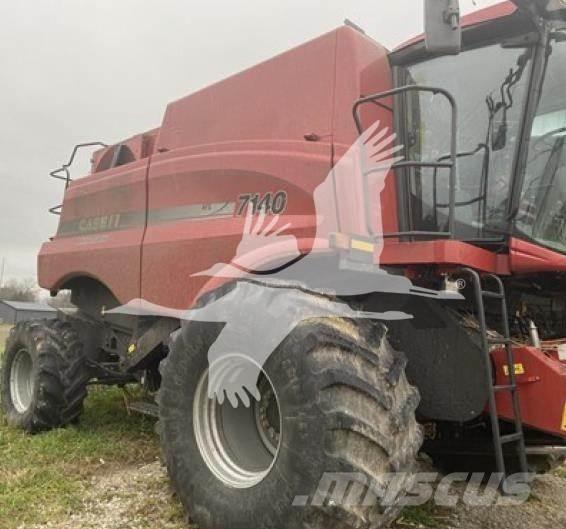 Case IH 7140 Θεριζοαλωνιστικές μηχανές