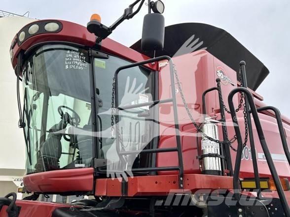 Case IH 8010 Θεριζοαλωνιστικές μηχανές
