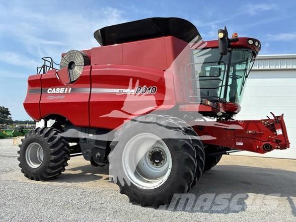 Case IH 8010 Θεριζοαλωνιστικές μηχανές