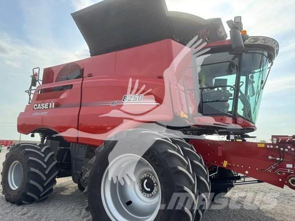 Case IH 8250 Θεριζοαλωνιστικές μηχανές