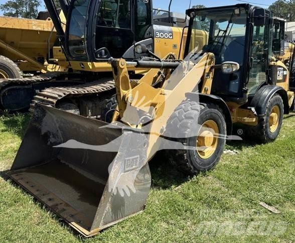 CAT 906M Φορτωτές με λάστιχα (Τροχοφόροι)