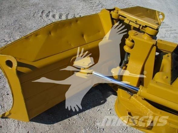 CAT D3G XL Μπουλντόζες με ερπύστριες