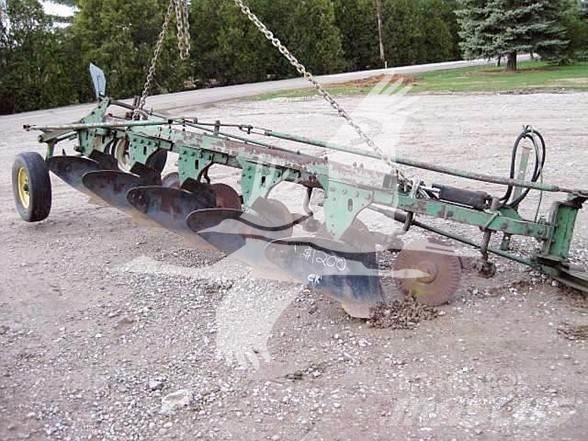 John Deere 514 Αναστρεφόμενα άροτρα
