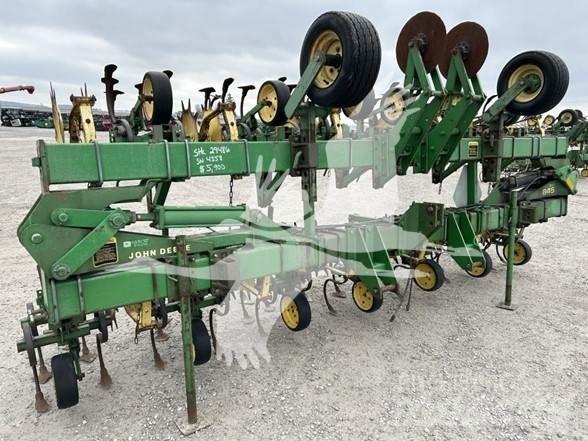 John Deere 845 Καλλιεργητικές μηχανές κατά γραμμές