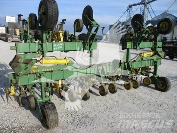 John Deere 85 Καλλιεργητικές μηχανές κατά γραμμές