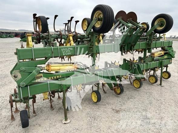 John Deere 85 Καλλιεργητικές μηχανές κατά γραμμές